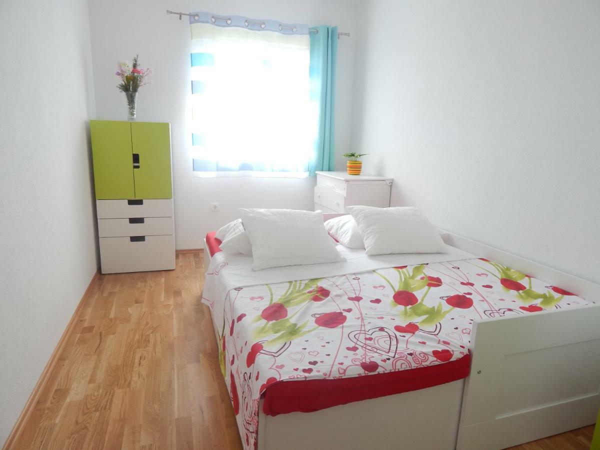 Apartman Karlo Макарска Экстерьер фото